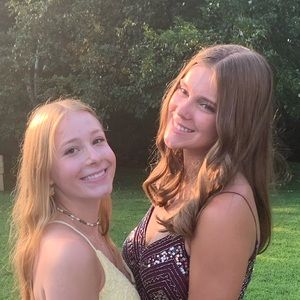 Meet your Posher, Alyson